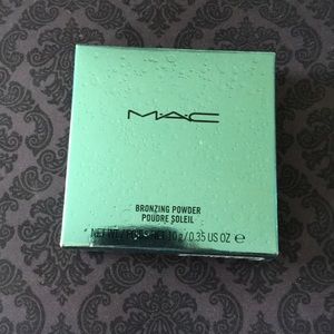 MAC ALLURING AQUATICS BRONZING POWDER